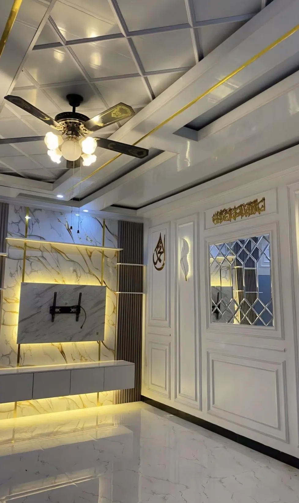 Kombinasi Plafon & Wall Panel — hasil pemasangan Diyan Jaya PVC di Jabodetabek